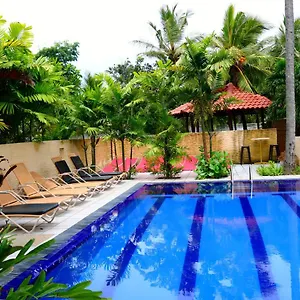 Maple Leaf Hotel Negombo